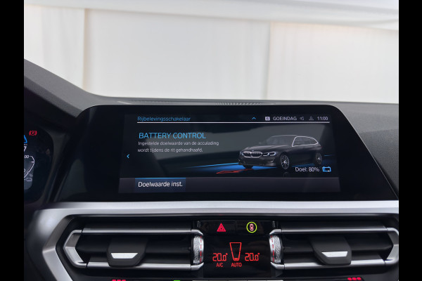 BMW 3 Serie Touring 320e Business Edition Plus (INCL-BTW) *AUT LASER-LED | LEATHER | HEATED-SPORTSEATS | HIFI-SOUND | KEYLESS | DIGI-COCKPIT | NAVI-FULLMAP | DAB | AMBIENTLIGHT | PRIVACY-GLASS | ECC | PDC | CRUISE | TOWBAR | 17iINCH*