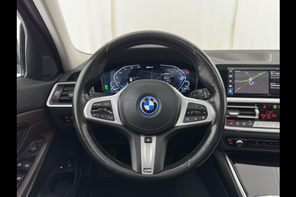 BMW 3 Serie Touring 320e Business Edition Plus (INCL-BTW) *AUT LASER-LED | LEATHER | HEATED-SPORTSEATS | HIFI-SOUND | KEYLESS | DIGI-COCKPIT | NAVI-FULLMAP | DAB | AMBIENTLIGHT | PRIVACY-GLASS | ECC | PDC | CRUISE | TOWBAR | 17iINCH*