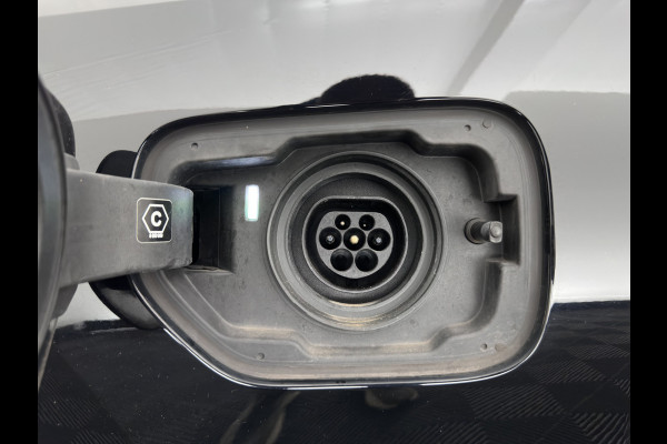 BMW 3 Serie Touring 320e Business Edition Plus (INCL-BTW) *AUT LASER-LED | LEATHER | HEATED-SPORTSEATS | HIFI-SOUND | KEYLESS | DIGI-COCKPIT | NAVI-FULLMAP | DAB | AMBIENTLIGHT | PRIVACY-GLASS | ECC | PDC | CRUISE | TOWBAR | 17iINCH*