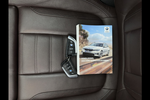 BMW 3 Serie Touring 320e Business Edition Plus (INCL-BTW) *AUT LASER-LED | LEATHER | HEATED-SPORTSEATS | HIFI-SOUND | KEYLESS | DIGI-COCKPIT | NAVI-FULLMAP | DAB | AMBIENTLIGHT | PRIVACY-GLASS | ECC | PDC | CRUISE | TOWBAR | 17iINCH*