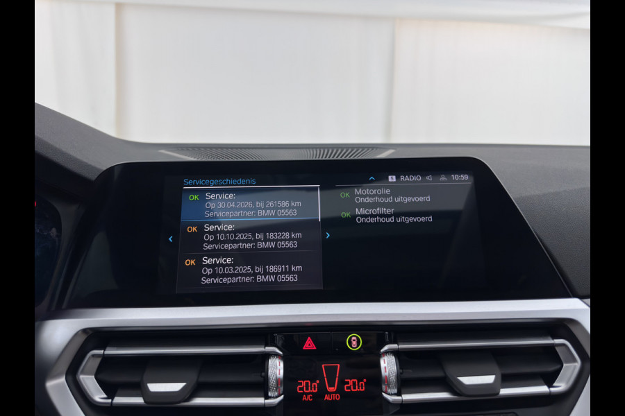 BMW 3 Serie Touring 320e Business Edition Plus (INCL-BTW) *AUT LASER-LED | LEATHER | HEATED-SPORTSEATS | HIFI-SOUND | KEYLESS | DIGI-COCKPIT | NAVI-FULLMAP | DAB | AMBIENTLIGHT | PRIVACY-GLASS | ECC | PDC | CRUISE | TOWBAR | 17iINCH*