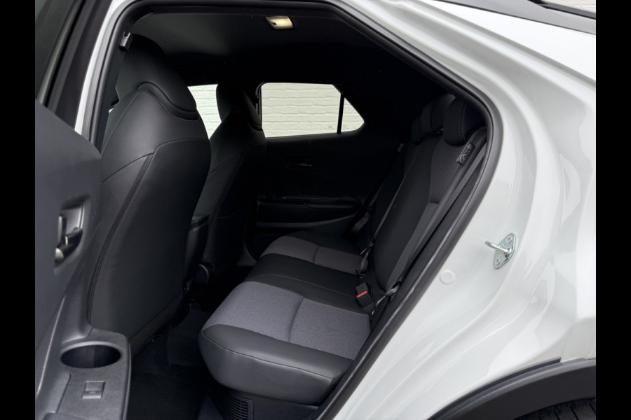 Toyota C-HR 2.0 Hybrid 200 Executive | ACC | Memory | HUD | 360* Camera | 19 inch