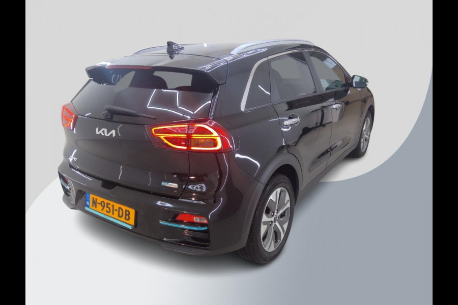 Kia e-Niro DynamicPlusLine 64 kWh SOH 98% | Schuif - Kanteldak | Navigatie | VERWACHT!