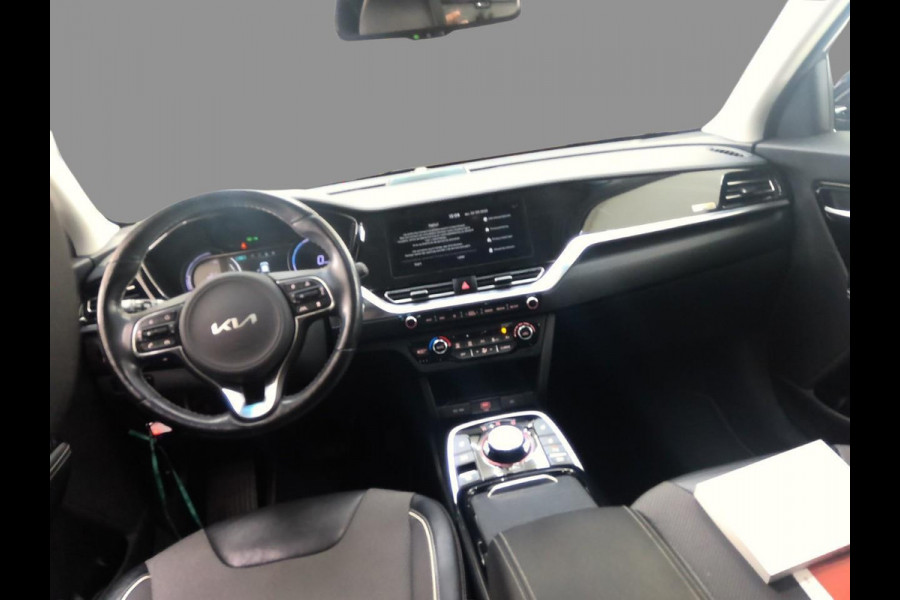Kia e-Niro DynamicPlusLine 64 kWh SOH 98% | Schuif - Kanteldak | Navigatie | VERWACHT!