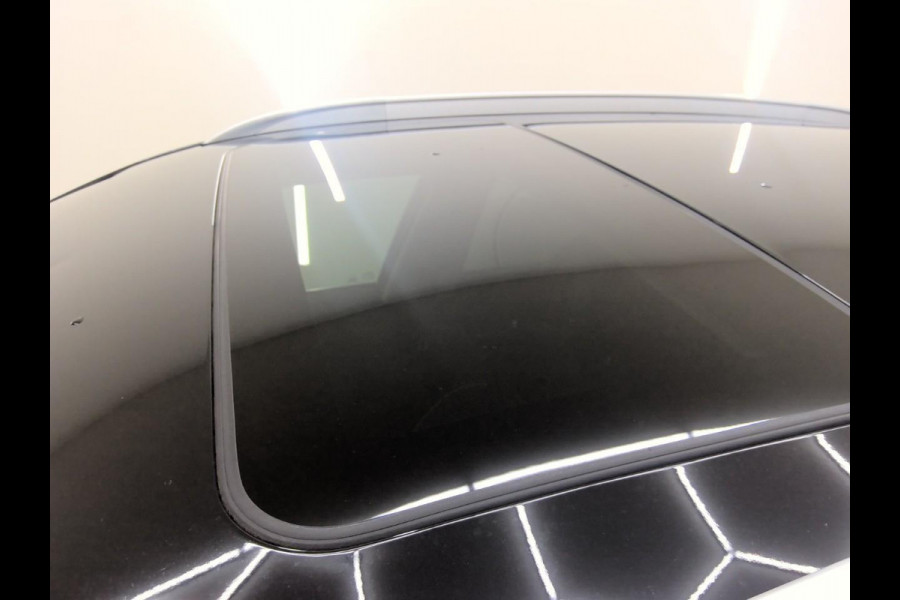 Kia e-Niro DynamicPlusLine 64 kWh SOH 98% | Schuif - Kanteldak | Navigatie | VERWACHT!