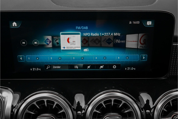 Mercedes-Benz EQB 300 4MATIC 67 kWh Pano Distronic Plus Multi Contourstoelen Memory Keyless