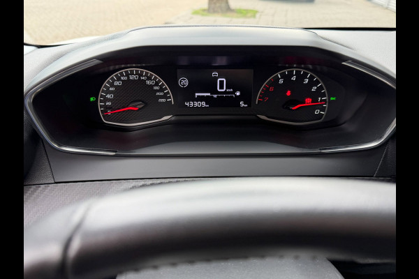 Peugeot 208 1.2 PureTech Active Pack 43.000 KM - Apple CarPlay / Navigatie I Airco I LED I Veiligheid pakket I Dealer onderhouden