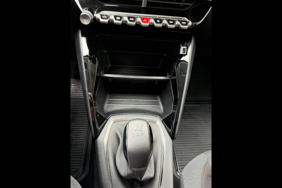 Peugeot 208 1.2 PureTech Active Pack 43.000 KM - Apple CarPlay / Navigatie I Airco I LED I Veiligheid pakket I Dealer onderhouden