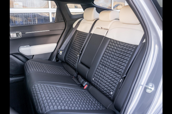 Kia EV4 Fastback GT-Line Business Edition 81.4 kWh | Navi. | Clima. | Stuur&Stoel Verwarming | Adapt. Cruise. | Achteruitrijcamera | GT-Line Vegan Lederen Stoelbekleding