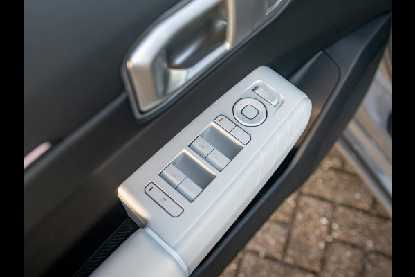 Kia EV4 Fastback GT-Line Business Edition 81.4 kWh | Navi. | Clima. | Stuur&Stoel Verwarming | Adapt. Cruise. | Achteruitrijcamera | GT-Line Vegan Lederen Stoelbekleding