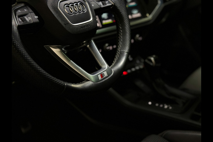 Audi Q3 45 TFSI e 3x S-Line 245PK | Pano | Keyless | Camera | Matrix | ACC | Lane | 1e eig