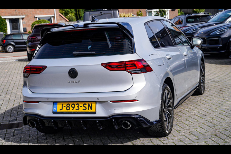 Volkswagen Golf 1.5 TSI Sport | R-line Difuser | Sport uitlaat met kleppensysteem | Navigatie | Lane Assist | Apple Carplay |