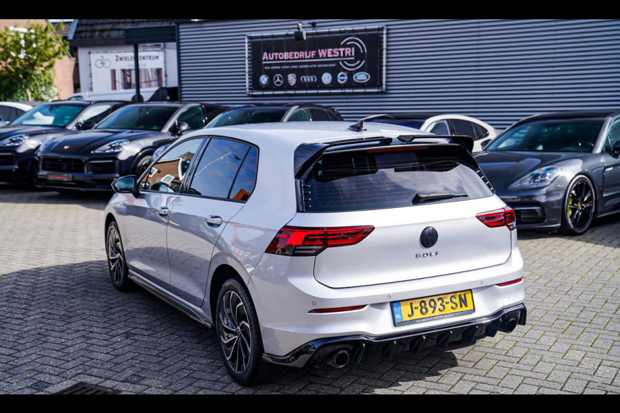 Volkswagen Golf 1.5 TSI Sport | R-line Difuser | Sport uitlaat met kleppensysteem | Navigatie | Lane Assist | Apple Carplay |