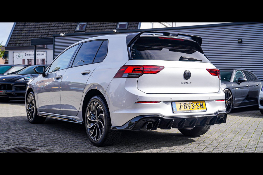 Volkswagen Golf 1.5 TSI Sport | R-line Difuser | Sport uitlaat met kleppensysteem | Navigatie | Lane Assist | Apple Carplay |