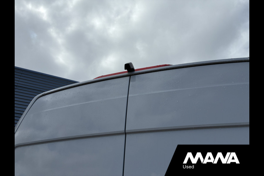Volkswagen Crafter 35 2.0 TDI L4H3 Airco Camera Sensoren
