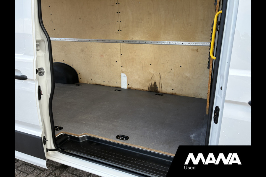 Volkswagen Crafter 35 2.0 TDI L4H3 Airco Camera Sensoren