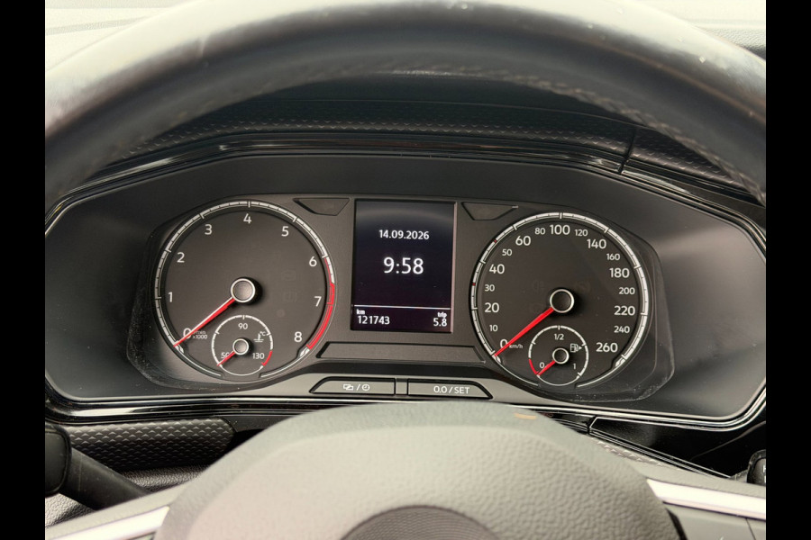Volkswagen T-Cross 1.0 TSI Life - AUTOMAAT I Apple CarPlay / Navigatie I Airco I Sport velgen I LED I PDC I Dealer onderhouden