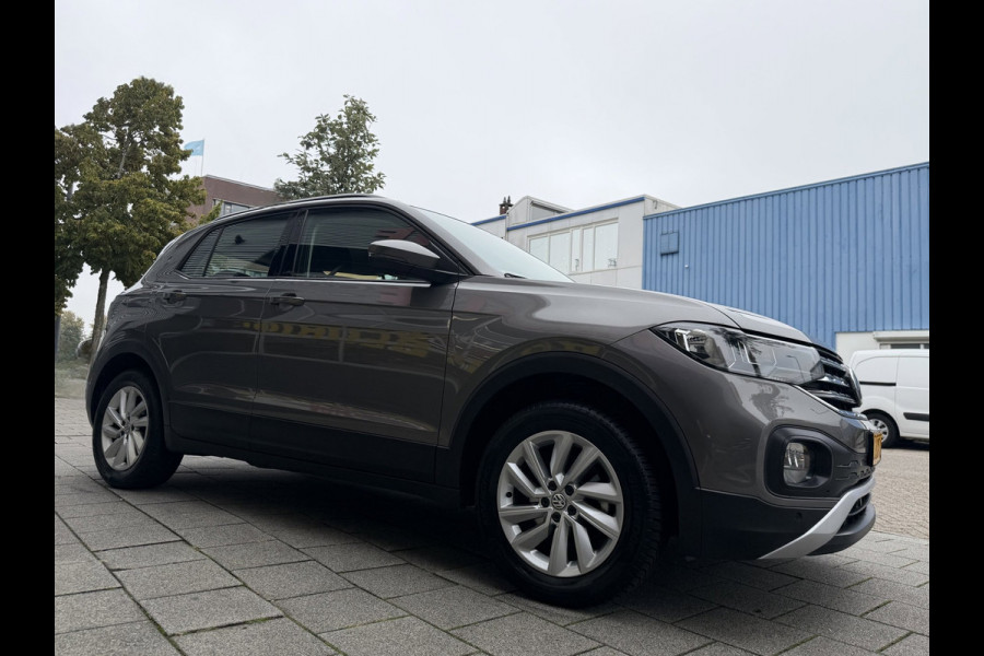 Volkswagen T-Cross 1.0 TSI Life - AUTOMAAT I Apple CarPlay / Navigatie I Airco I Sport velgen I LED I PDC I Dealer onderhouden