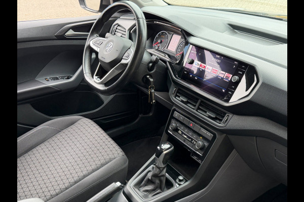 Volkswagen T-Cross 1.0 TSI Life - AUTOMAAT I Apple CarPlay / Navigatie I Airco I Sport velgen I LED I PDC I Dealer onderhouden