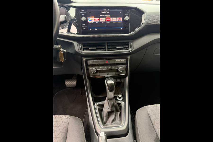 Volkswagen T-Cross 1.0 TSI Life - AUTOMAAT I Apple CarPlay / Navigatie I Airco I Sport velgen I LED I PDC I Dealer onderhouden