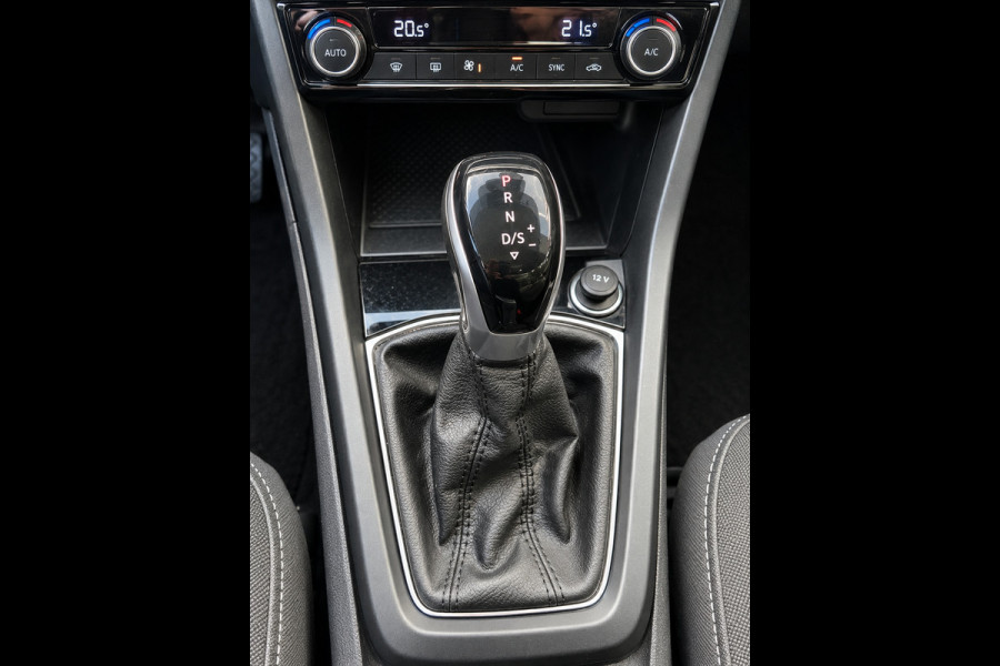 Volkswagen T-Cross 1.0 TSI Life - AUTOMAAT I Apple CarPlay / Navigatie I Airco I Sport velgen I LED I PDC I Dealer onderhouden