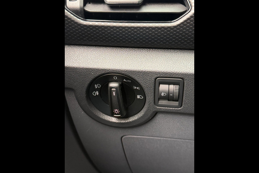 Volkswagen T-Cross 1.0 TSI Life - AUTOMAAT I Apple CarPlay / Navigatie I Airco I Sport velgen I LED I PDC I Dealer onderhouden