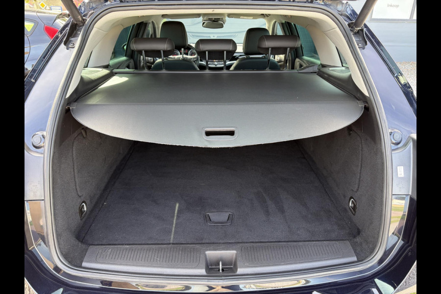 Opel Astra Sports Tourer 1.4 Business Executive ✓2 Eigenaar✓Camera✓Navi✓Trekhaakt✓Carplay✓Stoelverw✓Stuurverw✓Automaat✓Dealer Onderhouden✓Keyless✓Clima✓Cruise✓Pdc V+A✓Halfleder✓Comfortstoelen✓150pk✓Rijstrooksensor✓Dodehoeksensor✓Elekt Stoelen✓Lm velgen✓N.A.P✓Apk tot 03-2027