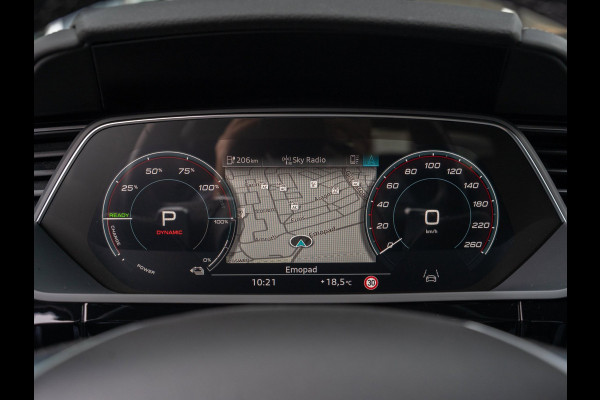 Audi e-tron 55 quattro 408pk S edition 95 kWh | Fabrieksgarantie 01-2028 | Nightvision | 360 Camera