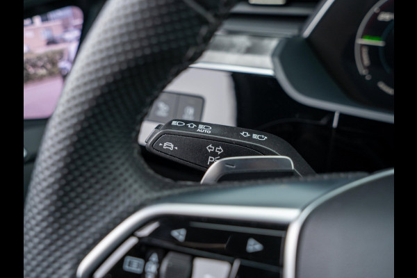 Audi e-tron 55 quattro 408pk S edition 95 kWh | Fabrieksgarantie 01-2028 | Nightvision | 360 Camera