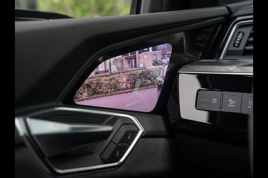 Audi e-tron 55 quattro 408pk S edition 95 kWh | Fabrieksgarantie 01-2028 | Nightvision | 360 Camera