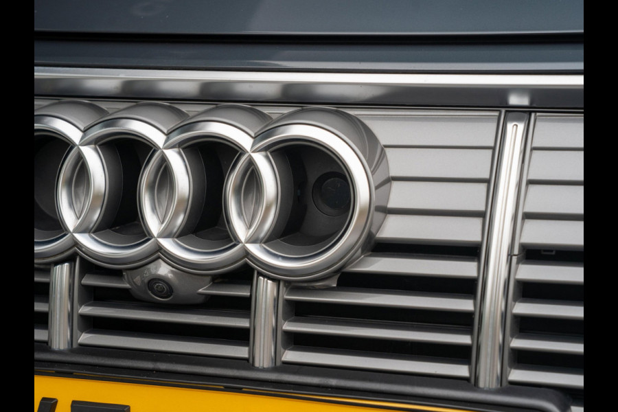 Audi e-tron 55 quattro 408pk S edition 95 kWh | Fabrieksgarantie 01-2028 | Nightvision | 360 Camera