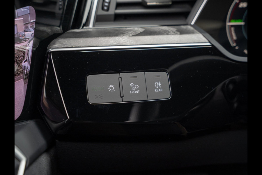 Audi e-tron 55 quattro 408pk S edition 95 kWh | Fabrieksgarantie 01-2028 | Nightvision | 360 Camera