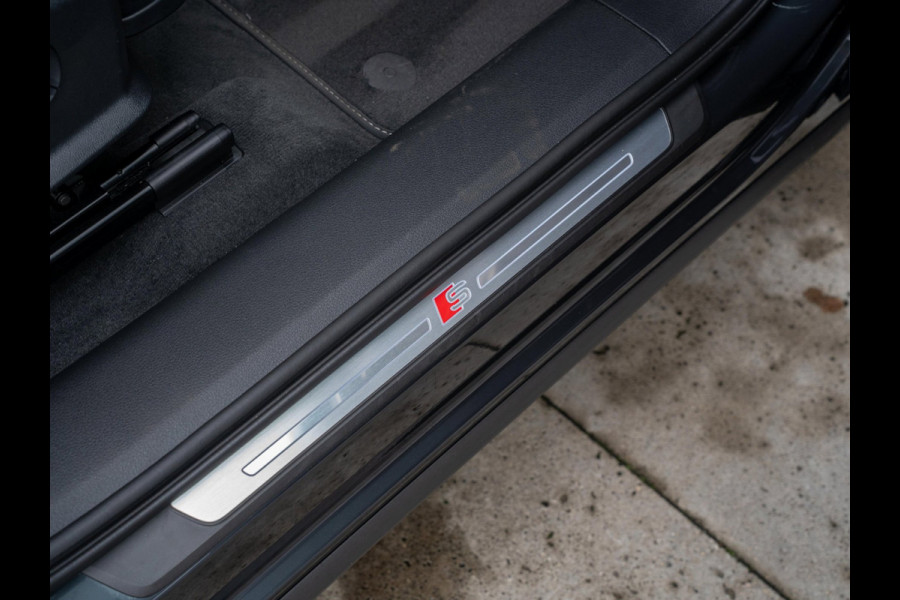 Audi e-tron 55 quattro 408pk S edition 95 kWh | Fabrieksgarantie 01-2028 | Nightvision | 360 Camera