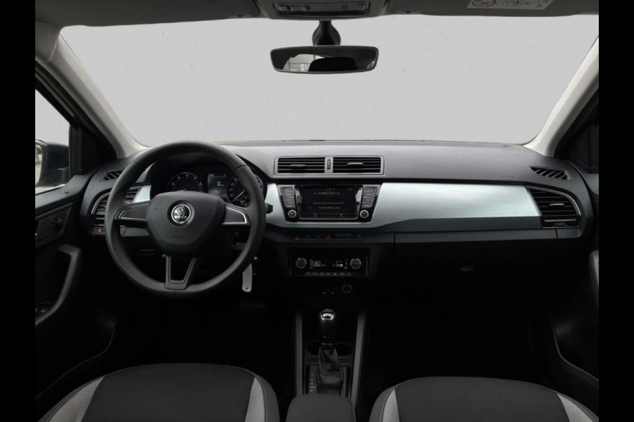 Škoda Fabia 1.0 TSI Drive(Goed OndH, StoelV, Parkeersensoren, Trekhaak, DAB-Tuner, Carplay(voorbereid), Climate Con, Etc)