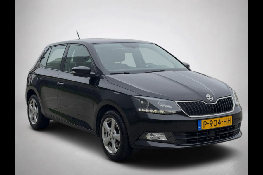 Škoda Fabia 1.0 TSI Drive(Goed OndH, StoelV, Parkeersensoren, Trekhaak, DAB-Tuner, Carplay(voorbereid), Climate Con, Etc)