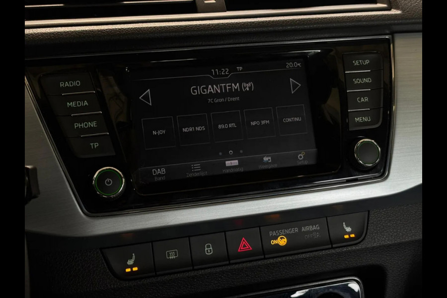Škoda Fabia 1.0 TSI Drive(Goed OndH, StoelV, Parkeersensoren, Trekhaak, DAB-Tuner, Carplay(voorbereid), Climate Con, Etc)