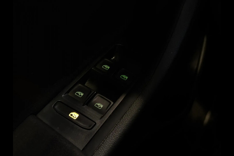 Škoda Fabia 1.0 TSI Drive(Goed OndH, StoelV, Parkeersensoren, Trekhaak, DAB-Tuner, Carplay(voorbereid), Climate Con, Etc)
