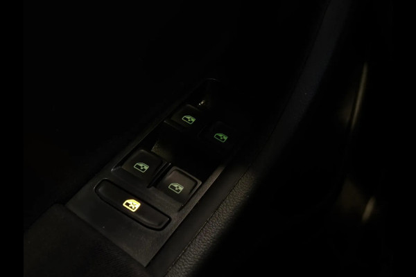 Škoda Fabia 1.0 TSI Drive(Goed OndH, StoelV, Parkeersensoren, Trekhaak, DAB-Tuner, Carplay(voorbereid), Climate Con, Etc)