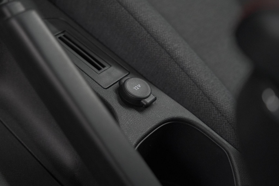 Citroën C4 Puretech 100 Feel | Cruise Control | Parkeersensoren | Airco
