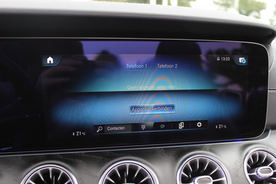 Mercedes-Benz E-Klasse Cabrio 200 AMG Line / Nieuwstaat / Camera / Burmester / Luxe Leder / Memory Seats / 19'' / Matrix LED / Nekverwarming / CarPlay / Sfeerverlichting / Windscherm / Stoelverwarming+Ventilatie / DAB / Cruise Control