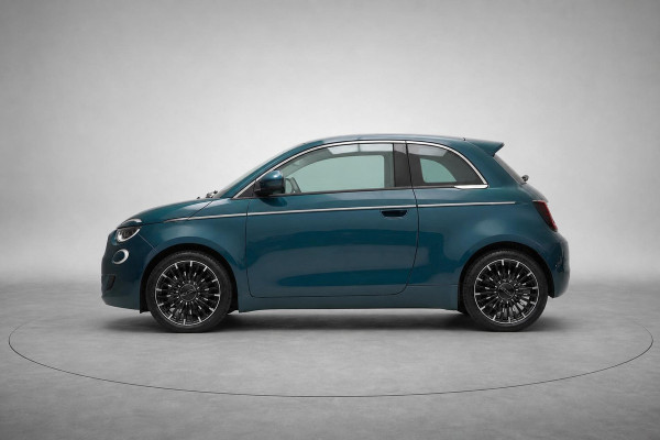Fiat 500E La Prima 42 kWh | SoH 94,9% | Navigatie | Carplay | Climate control | Cruise control | Lm velgen |