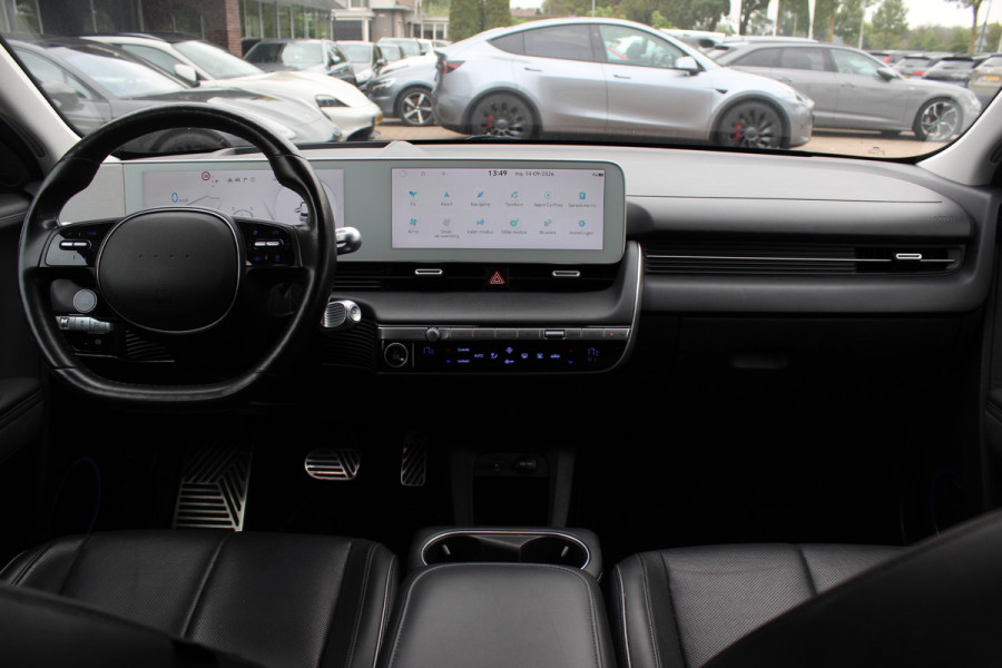 Hyundai IONIQ 5 Connect+ 73kWh / SoH 86,2% / Camera / Head-up / Leder / CarPlay / V2L / 19'' / Warmtepomp / Stoelverwarming / Dodehoek / DAB / ACC