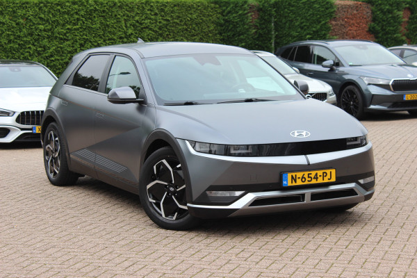 Hyundai IONIQ 5 Connect+ 73kWh / SoH 86,2% / Camera / Head-up / Leder / CarPlay / V2L / 19'' / Warmtepomp / Stoelverwarming / Dodehoek / DAB / ACC