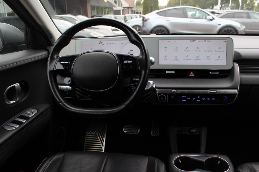 Hyundai IONIQ 5 Connect+ 73kWh / SoH 86,2% / Camera / Head-up / Leder / CarPlay / V2L / 19'' / Warmtepomp / Stoelverwarming / Dodehoek / DAB / ACC