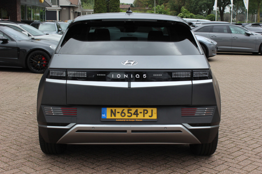 Hyundai IONIQ 5 Connect+ 73kWh / SoH 86,2% / Camera / Head-up / Leder / CarPlay / V2L / 19'' / Warmtepomp / Stoelverwarming / Dodehoek / DAB / ACC