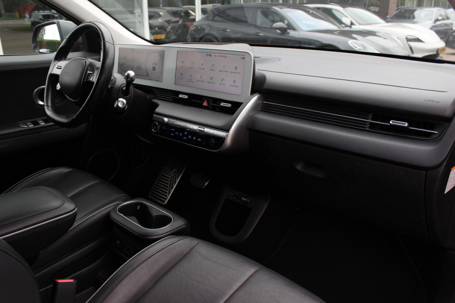 Hyundai IONIQ 5 Connect+ 73kWh / SoH 86,2% / Camera / Head-up / Leder / CarPlay / V2L / 19'' / Warmtepomp / Stoelverwarming / Dodehoek / DAB / ACC