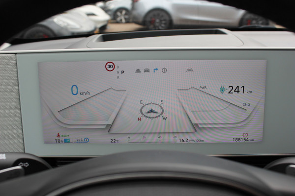 Hyundai IONIQ 5 Connect+ 73kWh / SoH 86,2% / Camera / Head-up / Leder / CarPlay / V2L / 19'' / Warmtepomp / Stoelverwarming / Dodehoek / DAB / ACC