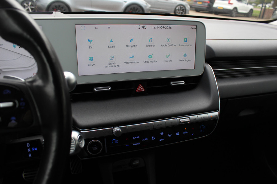 Hyundai IONIQ 5 Connect+ 73kWh / SoH 86,2% / Camera / Head-up / Leder / CarPlay / V2L / 19'' / Warmtepomp / Stoelverwarming / Dodehoek / DAB / ACC
