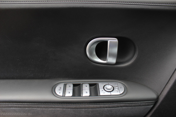 Hyundai IONIQ 5 Connect+ 73kWh / SoH 86,2% / Camera / Head-up / Leder / CarPlay / V2L / 19'' / Warmtepomp / Stoelverwarming / Dodehoek / DAB / ACC