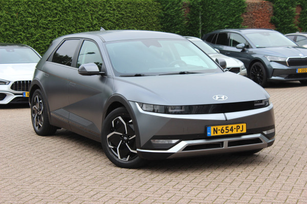 Hyundai IONIQ 5 Connect+ 73kWh / SoH 86,2% / Camera / Head-up / Leder / CarPlay / V2L / 19'' / Warmtepomp / Stoelverwarming / Dodehoek / DAB / ACC